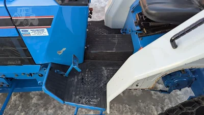USED 1990 NEW HOLLAND 2120