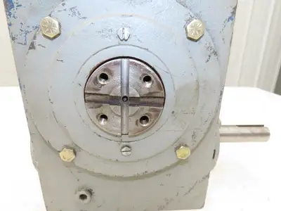 Cleveland 30EC 73M Gearbox 10:1 Reducer 5Hp 175rpm LH Slotted Adapter Output
