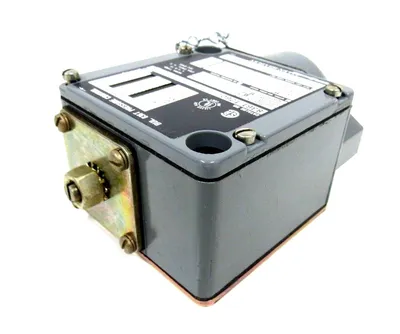 NEW ALLEN BRADLEY 836T-T260J PRESWSURE CONTROL SERIES A 836TT260J