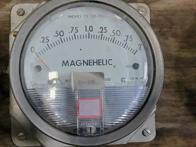 USED MAGNEHELIC 2002C