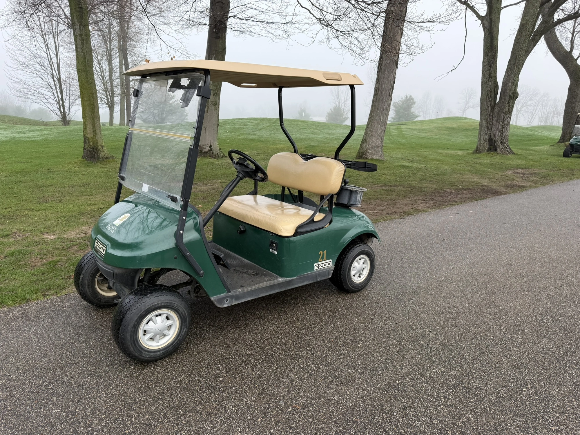 (1) 2015 E-Z-Go golf cart with a Kawasaki gas engine, includes Club Clear club and ball washer, Club...