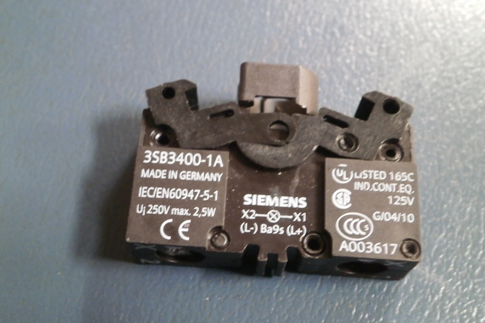 NEW SIEMENS LAMPHOLDER