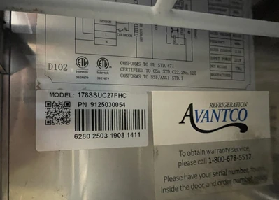 130-0123 Avantco SSUC27FHC 27” Self Contained Undercounter Freezer