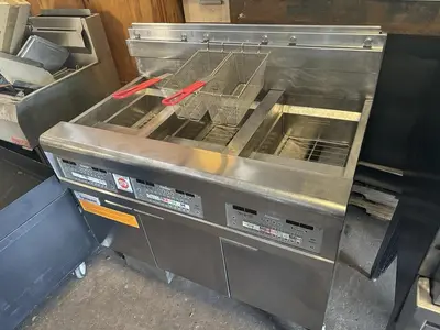 Frymaster 3 BAY Fryer, Natural Gas, Filtration System- Working Condition