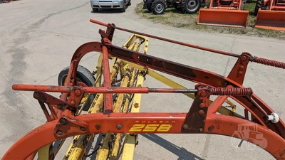 USED NEW HOLLAND ROLABAR 258