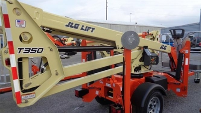 USED 2024 JLG T350
