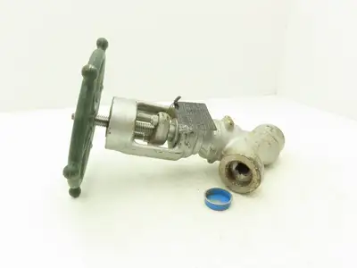 Edward D36124 Univalve Globe Valve Y-Pattern 1" Socket Weld 1335psi Class 1690