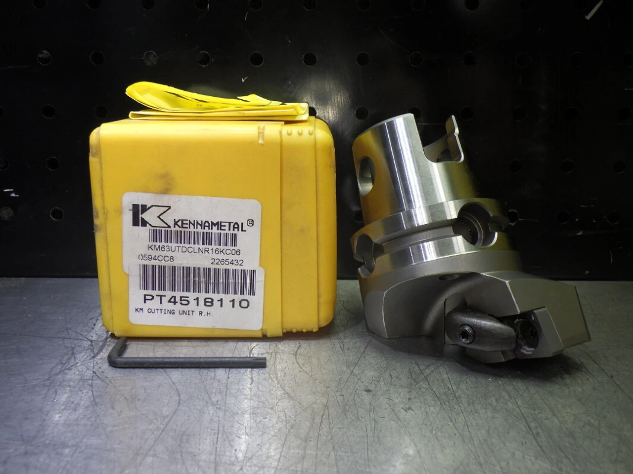 Kennametal KM63UT Coolant Thru Indexable Turning Head KM63UTDCLNR16KC06 (LOC2664A)