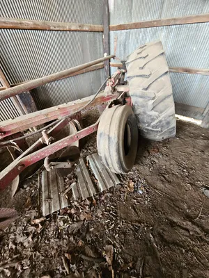 INTERNATIONAL 550 plow | Iron Listing (4)