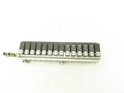 Pneumax OMRB213 Pneumatic Air Manifold Assembly 14 Valves 24vdc 145psi