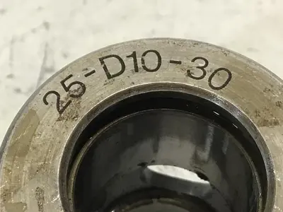 USED VICKERS 25-D10-30