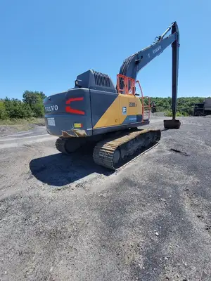 Used 2023 VOLVO EC300E LR Crawler Excavators Tennessee US | Moore Equipment #1517326