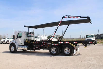 New | in-Stock 2027 PETERBILT 548 Rolloff Trucks Texas US | Roll Off Truck World #1492015
