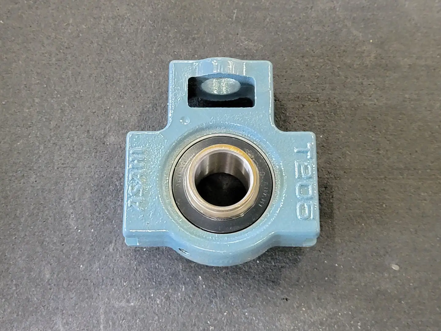 NEW AMI BEARING UELT205100