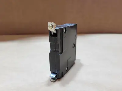 USED SQUARE D QOB120