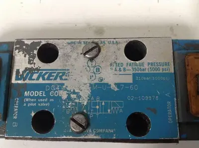 USED VICKERS DG4V-3-6C-M-U-HL7-60