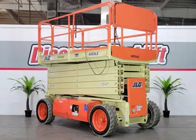 USED 2017 JLG 4069LE