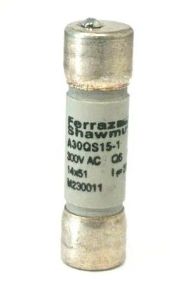 10 USED FERRAZ SHAWMUT A30QS15-1 FUSES A30QS151