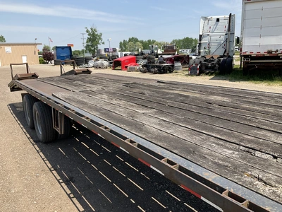 2005 Leland 30’ Tag Trailer