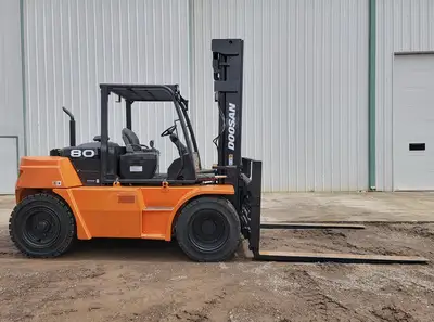 USED DOOSAN D80S-7