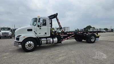 New | in-Stock 2027 MACK MD7 Rolloff Trucks Texas US | Roll Off Truck World #1491899