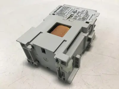 USED ALLEN BRADLEY 100-C09D.10 SER A