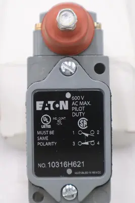 NEW OPEN BOX EATON CUTLER-HAMMER 10316H621 LIMIT SWITCH SERIES C STK K-3964CC