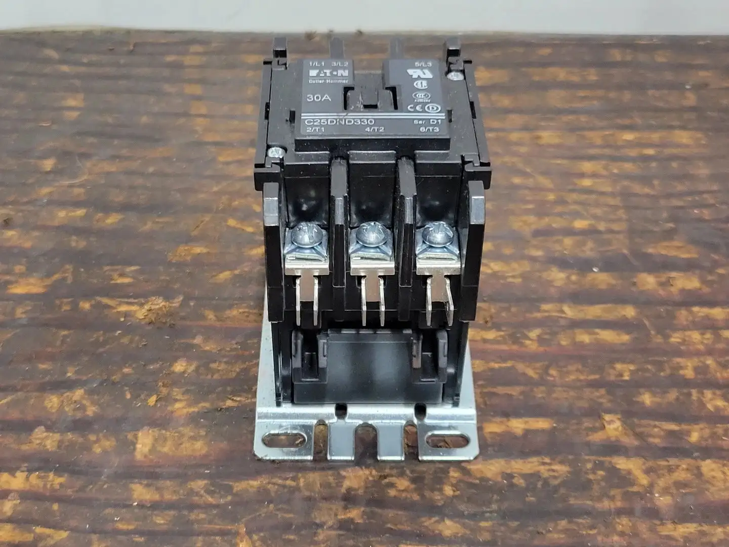 USED EATON C25DND330