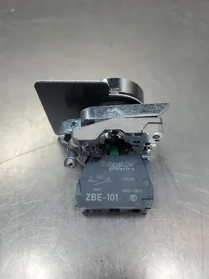 Schneider Electric ZBE-101 Green Push Button, Single Contact. 4A-32