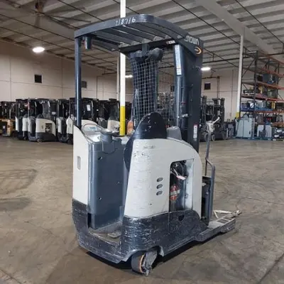USED 2019 CROWN RR5725-45