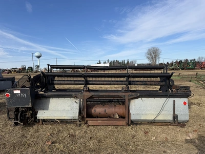 (1) 13' grain head with steel tines, for parts or repair only, in non-working condition, S/N F-F5610...