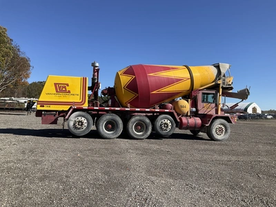 Used 2001 ADVANCE 5 AXLE Concrete Mixer Trucks Michigan US | Miedema Asset Management Group #1579194