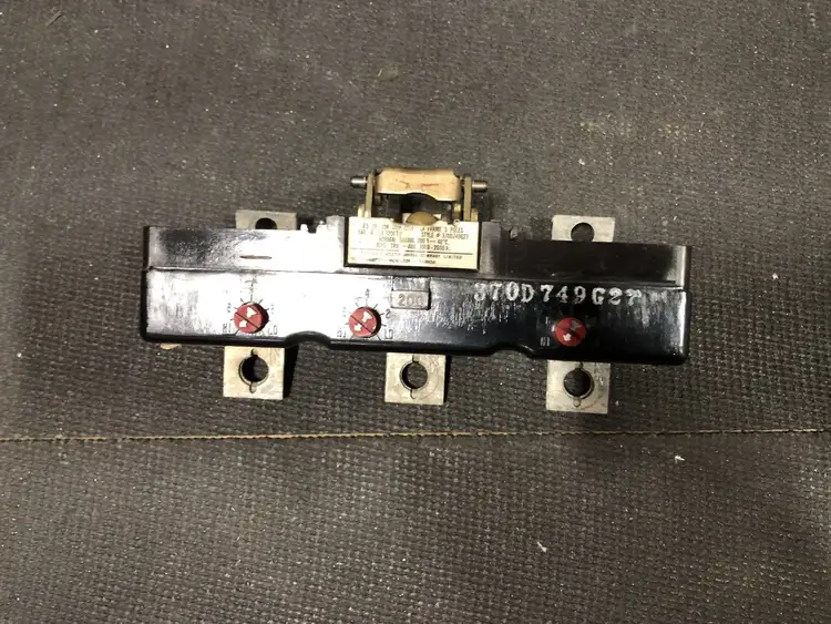 Used WESTINGHOUSE HLA3200T Switchgears British Columbia CA | Lenmark #244286
