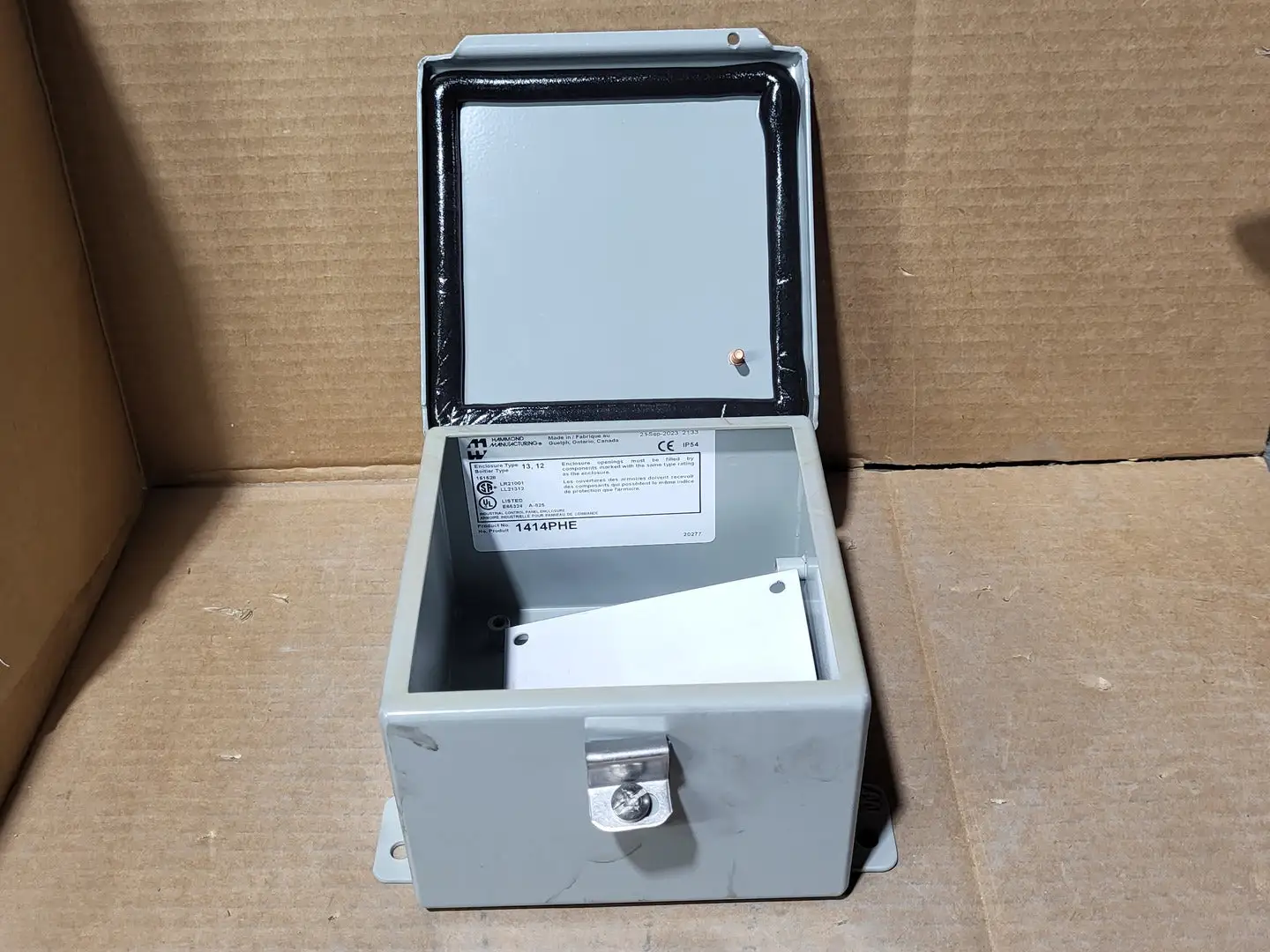 New | in-Stock 2023 HAMMOND MANUFACTURING 1414PHE Misc Electrical & Power Parts British Columbia CA | Lenmark #1439384