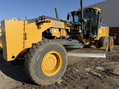 USED 2019 Deere 872GP