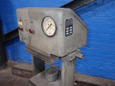 USED DAKE 44225