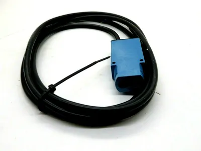 NEW PEPPERL+FUCHS MHP-F33L PHOTOELECTRIC CONTROL 454280 MHPF33L