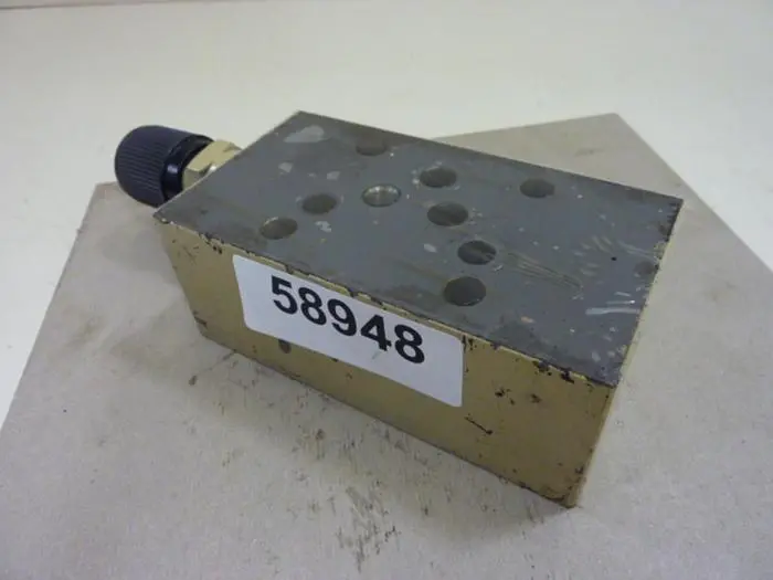 Used VICKERS DGMFN5XP2H30 Valves/Fittings Michigan US | Ideal Machinery #608381