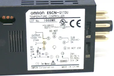 USED OMRON E5CN-Q1TDU TEMPERATURE CONTROLLER E5CNQ1TDU