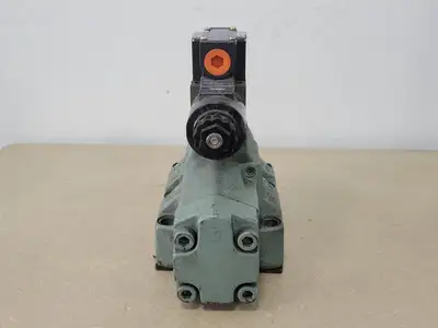USED YUKEN DSHG-06-3C2-D12-5390