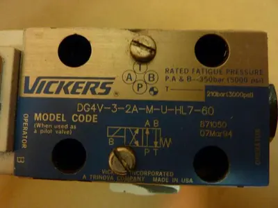 USED VICKERS DG4V-3-1A-M-U-HL7-60