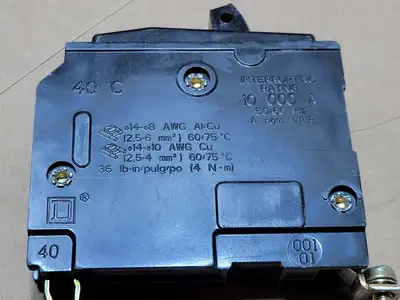USED SQUARE D QOB120