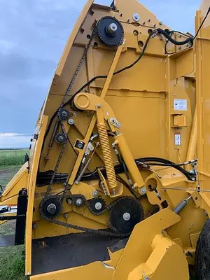 USED 2022 VERMEER 605N