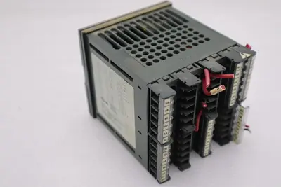 EUROTHERM 2204E TEMPERATURE CONTROLLER 2204E/VC/VH/RU/RW/XX/XX... STOCK K-396-D