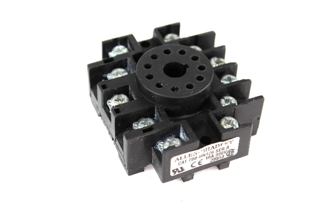 USED ALLEN BRADLEY 700-HN126