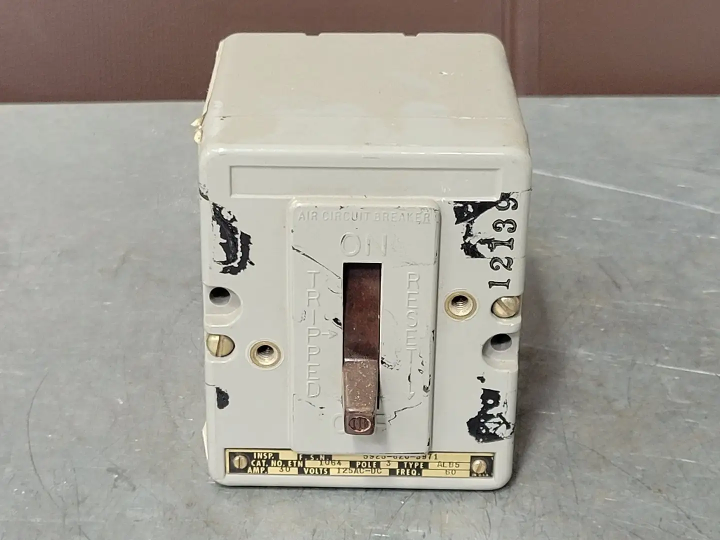 30 Amp 3 Pole Air Circuit Breaker 1064