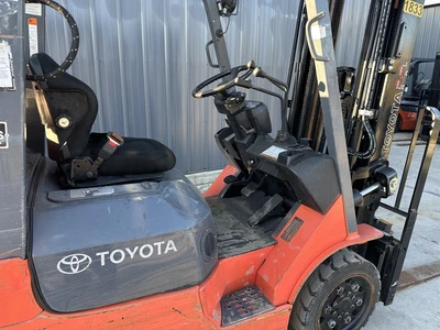 Used TOYOTA 7FGCU25 Misc Forklifts Michigan US | KD Equipment Sales #1557880