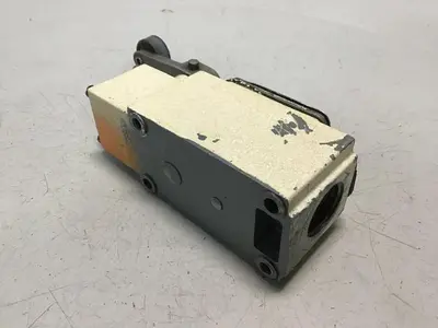 USED ALLEN BRADLEY 802T-A4 SER D