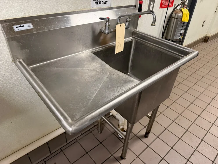 Used _UNKNOWN_ _UNKNOWN_ Sinks Georgia US | Auction Management Corporation #1548564