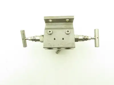 Century Valve CM1051F49CDG 5 Valve Differential Pressure Manifold 1/2" NPT SST